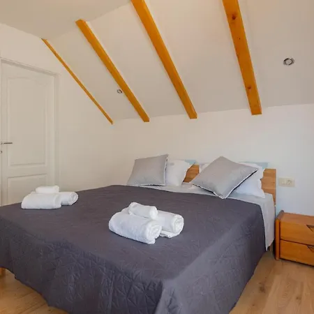 Cozy In With Wifi Imotski